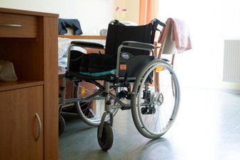 Kaum Bedarf - aber Pflegeheime müssen Doppelzimmer vorhalten - 