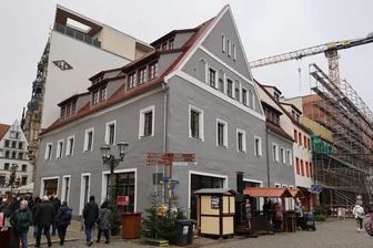 Kebap-Grill im früheren Schuh-Winkler: Fliegerbauers Plan stößt Zwickauern sauer auf - In den ehemaligen Schuh-Winkler im Eckhaus am Zwickauer Hauptmarkt zieht ein Kebap-Grill ein. Kann Zwickau noch einen Döner-Anbieter vertragen?