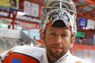 Keeper fängt Pucks und Tennisbälle - Ryan Nie ist ein Rückhalt der Eispiraten Crimmitschau.