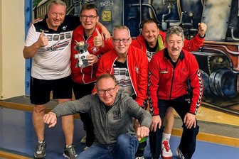 Kegler aus Großschirma und Brand-Erbisdorf entführen den Pott - Die Kegler des SV Rotation Weißenborn um Andreas Beger (2. v. l.) verpassten beim 1. Vereinspokal nur knapp Rang 3.