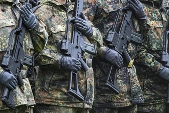 Kehrtwende: Diese Bundeswehr-Standorte in Sachsen sollen nun doch erhalten bleiben - Die Bundeswehr braucht mehr Platz: Deshalb sollen etliche militärische Liegenschaften, die für die zivile Nutzung vorgesehen waren, jetzt doch weiter vom Militär genutzt werden.