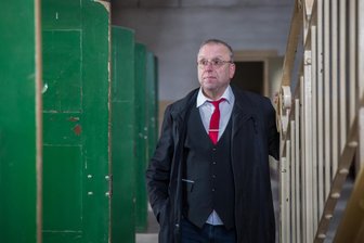 Kein Jahr nach der Eröffnung im ehemaligen Gefängnis: Leiter der Gedenkstätte Hoheneck legt Amt nieder - Prof. Dr. Stefan Appelius hat die Gedenkstätte Hoheneck aufgebaut. Nun legte er sein Amt nieder.