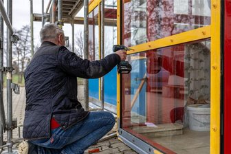 Kein Ostereinkauf im alten Spektrum Eich: Restepostenmarkt zieht später ein - Letzte Arbeiten am früheren Spektrum-Supermarkt ehe im Frühsommer eine Filiale von Thomas Philipps eröffnet.