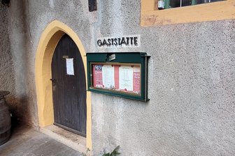 Kein Ritteressen mehr: Aus für Traditionsgaststätte in der Burg Schönfels - Die Burggaststätte macht bereits jetzt einen recht verlassenen Eindruck, aber bis 31. Januar geht es dort noch weiter.