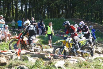 Kein Sächsischer Offroad-Cup 2026: So reagieren Motorsportler und Vereine im Erzgebirge - Das Steinfeld der Amtsberger Strecke als Bild mit Symbolcharakter: Vor dem Sächsischen Offroad-Cup liegt ein steiniger Weg.