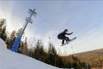 Kein Skibetrieb am Kegelberg in Erlbach - Derzeit sind im Skigebiet am Kegelberg Erlbach keine Sprünge möglich.