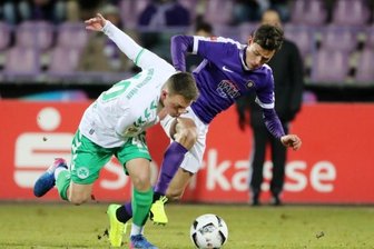 Kein Tor, nur ein Punkt - Veilchen bleiben blass - Das Unentschieden zwischen Aue und Fürth hatte wenige Höhepunkte für die Fans parat. Sowohl die Veilchen um Clemens Fandrich (rechts) als auch die Gäste aus Franken (im Bild: Patrick Sontheimer) erspielten sich kaum Torchancen.