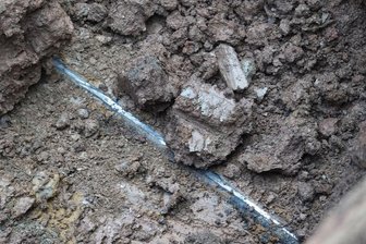 Keine Evakuierung in Chemnitz - harmloses Fundstück am Sonnenberg - Eine Wasserleitung! Sie war nicht verzeichnet.