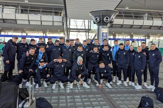 Keine Nutella-Beschränkung und Treffen mit Rivalen: So lief die Anreise des Chemnitzer FC ins Trainingslager in die Türkei - Der CFC auf den Weg ins Trainingslager.