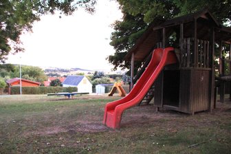 Keine Tüv-Freigabe mehr: Das sind die neuen Pläne für den Neuensalzer Spielplatz - Der Spielplatz von Thoßfell bekommt keinen Tüv mehr.