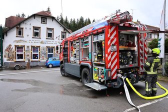 Kellerbrand in Gasthaus an der S 222 zwischen Elterlein und Geyer - 