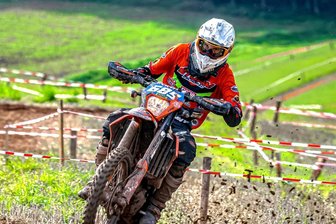 Kenny Riedel: Zwönitzer Enduro-Talent hegt EM-Träume - Kenny Riedel vom MC Zwönitz konnte sich in der vergangenen Saison stetig steigern und ließ sich auch von Rückschlägen nicht beirren.