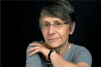 Kerstin Hensel: "Sehen ist mehr als nur draufblicken" - Kerstin Hensel wurde 1961 in Karl-Marx-Stadt geboren, studierte am Institut für Literatur in Leipzig und unterrichtet heute an der Hochschule für Schauspielkunst "Ernst Busch".