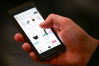 KI kauft für Sie ein: Diese Risiken sollten Sie kennen - Viele Händler nutzen Künstliche Intelligenz im E-Commerce.