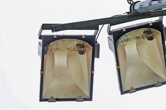 Kicker aus Waldenburg freuen sich: Neue Beleuchtung am Kunstrasenplatz geht in Betrieb - Die Halogenstrahler auf Kunstrasenplätzen haben nun auch in Waldenburg  ausgedient. 