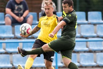 Kicker des BSC Freiberg bitten zur Generalprobe - Patrice Göll (l.), hier im Test gegen FV Dresden Laubegast, möchte mit seinen Freibergern die Vorbereitung erfolgreich abschließen.
