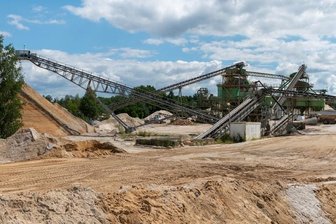 Kiesabbau: Erkundungen per Bohrer - Für die Produktion im Kieswerk Penig-Elsdorf sollen neue Lagerstätten erschlossen werden. Erkundungsbohrungen sind geplant. 