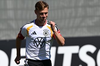 Kimmich drückt Havertz die Daumen für Königsklassen-Sieg - DFB-Kapitän Joshua Kimmich trainiert im Camp der Nationalmannschaft.
