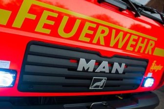 Kind hat wahrscheinlich gezündelt: Holzschuppen brennt ab - 