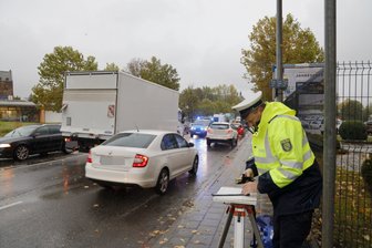 Kind von Lkw angefahren -