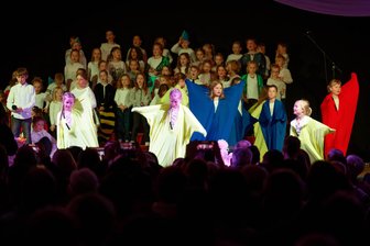 „Kinder helfen Kindern“: Rochlitzer Schüler engagieren sich mit Benefizkonzert für den guten Zweck - Das 17. Benefizkonzert ist am 24. und 25. März im Bürgerhaus Rochlitz zu erleben.