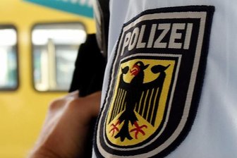 Kinder kaufen heimlich Feuerwerk in Tschechien - Bundespolizisten haben am Samstag in Johanngeorgenstadt bei zwei Jungen aus dem Landkreis Zwickau Feuerwerk aus Tschechien gefunden (Symbolbild).