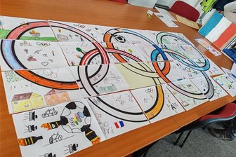 Kinder zeigen kreativen Einsatz für die Olympische Idee: Cooles Mosaik begeistert Zwickauer Jury - Das mosaikartige, aus 24 Einzelbildern zusammengesetzte Olympia-Werk der Lessing-Oberschule Lengenfeld/V. hat der Jury besonders gut gefallen.