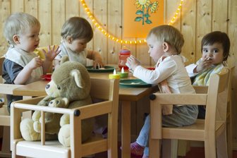 Kinderbetreuung in Pausa-Mühltroff wird ab Herbst für viele teurer - Für die Betreuung von Kindern im Krippenalter müssen Eltern in Pausa-Mühltroff ab September mehr bezahlen.