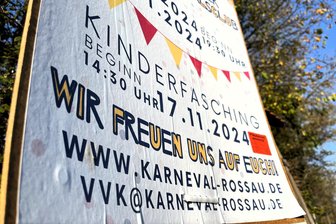 Kinderfasching am Volkstrauertag: Was ist in Sachsen erlaubt? - So wirbt der Rossauer Karnevalsclub für seinen Kinderfasching am Sonntag in Greifendorf.