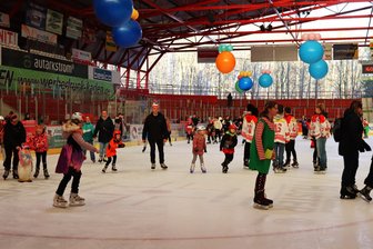 Kinderfasching in Crimmitschau: Die schönsten Kostüme werden prämiert - Der Kinderfasching im Crimmitschauer Kunsteisstadion hat längst Tradition und ist sehr beliebt.