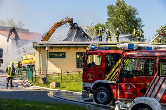 Kindergarten abgebrannt: Erzgebirger helfen Nachbarn im Vogtland - Im Mai 2024 hatte es in einem Kindergarten in Rothenkirchen in der vogtländischen Gemeinde Steinberg gebrannt. In Schönheide soll nun eine Benefizveranstaltung stattfinden, deren Erlös für den Wiederaufbau gedacht ist.