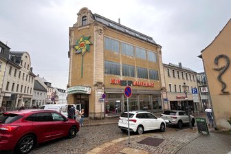 Kinderkaufhaus Reichenbach: „Flotte Lotte“-Diner wirft das Handtuch - Das imposante ehemalige Kinderkaufhaus Reichenbach steht nach Lage der Dinge ab dem 1. September wieder leer. Die Stadt sucht neue Interessenten.