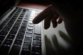 Kinderpornografie: Polizei ermittelt gegen sieben Männer und Frauen aus Mittelsachsen und dem Erzgebirgskreis - (Symbolbild)