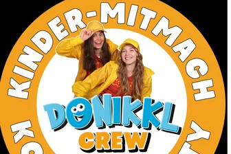 Kinderpower in Zwickau: Singen, Tanzen und Lachen mit der Donikkel-Crew - Zøë und Jasmin treten in Zwickau für Kinder auf.