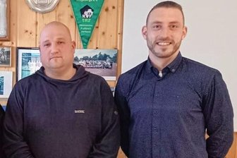 Kindersport soll mehr in den Blick rücken - Rocky Lang (r.), der Vorsitzende des SV Crottendorf, hat Benno Siewert abgelöst.