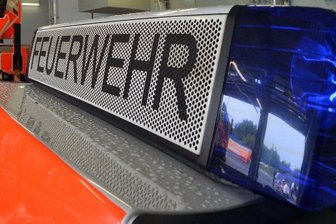 Kinderzimmer ausgebrannt - zwei Personen verletzt -