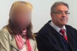 Kindesentführung: Noch kein Urteil im Renneberg-Prozess - Claudia Renneberg mit ihrem Vater (links) und Anwalt Klaus Bartl.