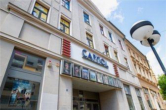 Kino-Chef: "Ohne die Coronahilfen gäbe es das Plauener Capitol nicht mehr" - Das Plauener Kino Capitol hat derzeit wieder ohne Einschränkungen geöffnet.