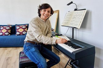 Kinopolis und Freiberger Theater laden zusammen ins Kino ein - Kapellmeister José Luis Gutiérrez Hernandez wird zur Matinee am Klavier begleiten. 