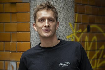 "Kiox": So klingt Felix Kummers neue Platte - Felix Kummer, Frontmann der Band Kraftklub, öffnet am Freitag seinen Plattenladen in Chemnitz.
