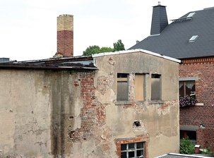 Kirchberger Abgeordnete geben sich im Streit um Lidl-Markt geschlagen - 
              <p class="artikelinhalt">Die Ruine neben dem Wohnhaus in der Malzhausstraße 4 in Kirchberg kann jetzt abgerissen werden. </p>
            