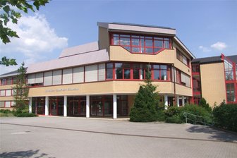 Kirchberger Gymnasium lädt am 6. November zum Reinschnuppern ein - Das Kirchberger Christoph-Graupner-Gymnasium.