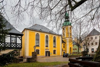Kirche in Wolkenstein marode: Millionenbetrag für Sanierung nötig - Aus einiger Entfernung sieht die St. Bartholomäuskirche in Wolkenstein noch ganz passabel aus. 