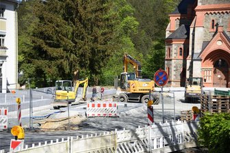 Kirchplatz von Bad Elster ab Montag voll gesperrt - Der Kirchplatz von Bad Elster wird aktuell runderneuert.