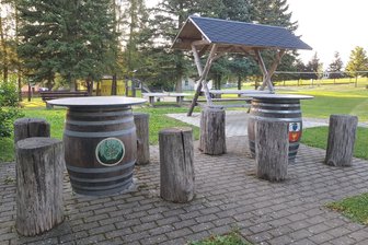 Kirmes in kleinem vogtländischen Ort für jedes Wetter bereit - Im Freizeitpark am Beerheider Kulturhaus geht es am Wochenende gemütlich und sportlich zu.
