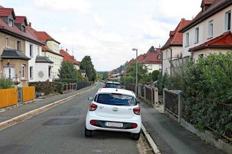 Kirschbergsiedlung: Pleißestadt holt Wissenschaftler ins Boot - Auch der obere Teil der engen Kirschbergstraße soll langfristig umgestaltet werden. 