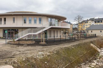 Kita in Rodewisch kostet immer mehr Geld: Nun gibt es sogar Transponder für Eltern - Der Kita-Neubau in Rodewisch kostete 5,2 Millionen Euro. Nun gibt es Folgekosten.