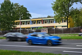 Kita-Schließungen in Chemnitz: Eltern drohen erheblich längere Wege - Dieser Kita am Rande des Chemnitzer Stadtzentrums droht bereits im kommenden Sommer das Aus. Das Problem für die Eltern: In den Einrichtungen ringsum sind kaum Plätze frei, die vom Jugendamt favorisierte Ausweich-Kita liegt in einer völlig anderen Gegend.