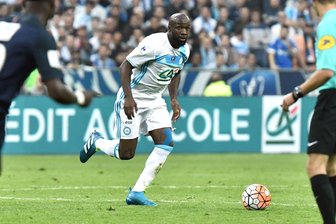 Klage wegen Transferregeln: FIFA meldet Einigung mit Diarra - Lassana Diarra - hier im Trikot von Olympique Marseille - klagte gegen die FIFA. Nun soll der Disput beigelegt sein. (Archivbild)