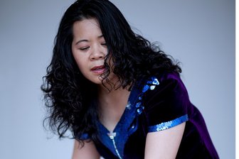 Klangwerkstatt Freiberg kündigt außergewöhnliches Konzert in der Kirche Kleinwaltersdorf an - Die chinesische Guzheng-Spielerin Fengxia Xu ist am 16. August in der Kirche Kleinwaltersdorf zu Gast.